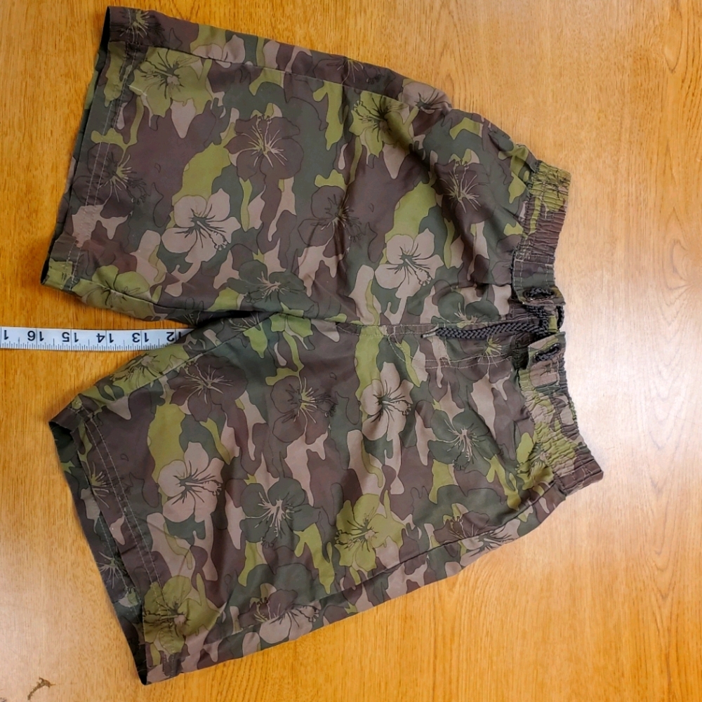 Swim shorts size small 6